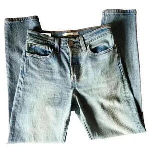 Levis Premium Wedgie Straight Jean Light Wash Blue Big E Button Fly Size 24X27